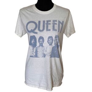 Urban Outfitters Queen Official Merch Light Yellow Tee Shirt Sz Small